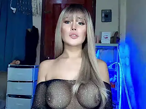 Chat +18 de Asian_Isabellaxx ao vivo