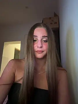 BellMeow_ Adlı Modelin Canlı XXX Sohbeti