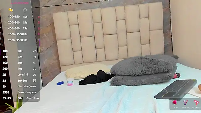 Онлайн чат XXX lily_rose1