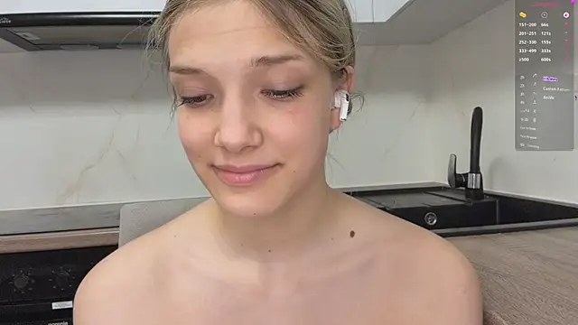 Carolini_i Chat XXX live