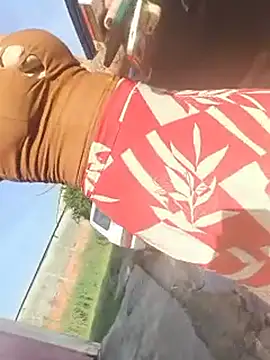 MeninaSapecaのライブXXXチャット