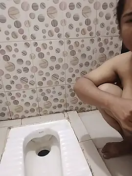 Priankaboudi 现场XXX聊天