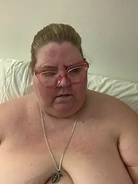 Chatroom XXX en direct de TheMotherPearl