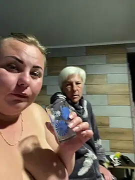 Mommy-girl-Lola Live XXX-chat