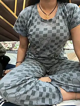 Hot_Mayra25: онлайн-секс-чат