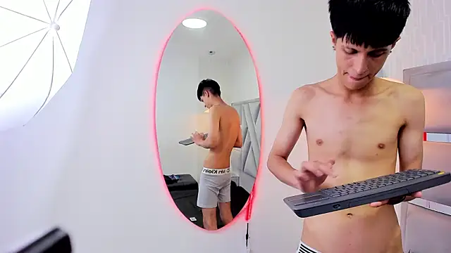 MikeHunteer Chat XXX live
