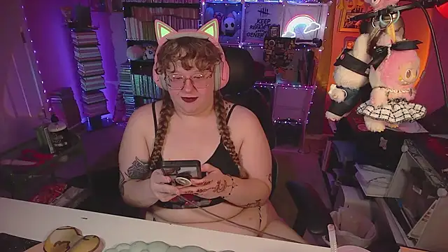 دردشة FatVeronica الجنسية المباشرة