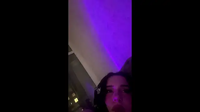 Chat XXX ao vivo de RoniYeepsie