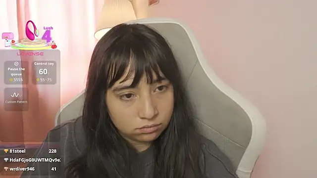 XXX chat uživo modela EmmitaGarcia