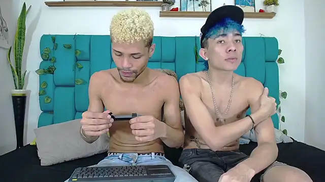 STRANGER_BOYS 现场XXX聊天