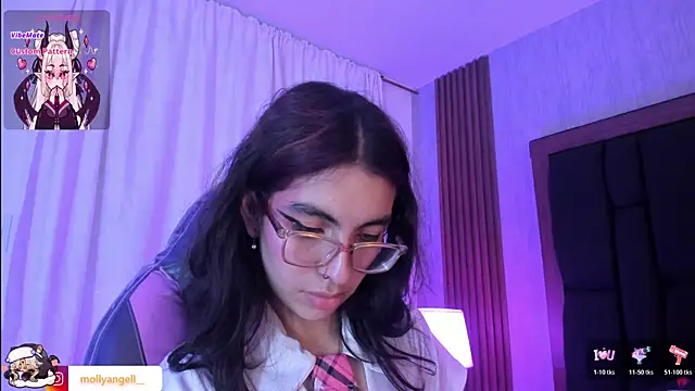 Molly_A's Live XXX Chat