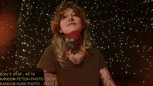 Chat +18 de Littlespacemouse ao vivo