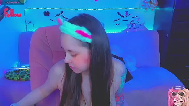 Lolisuccub XXX чат на живо