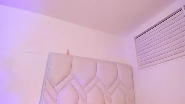 sky_velvet Webcam Show
