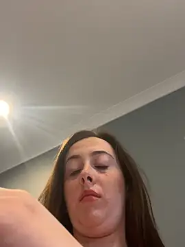 BrunetteBarbieXx_ Live XXX-Chat