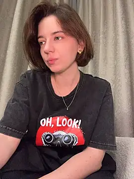 Take_Me_Awayy Adlı Modelin Canlı XXX Sohbeti