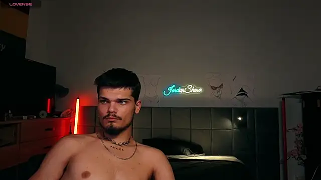 JordanShow Live XXX Chat