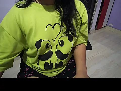 BabyNaina Adlı Modelin Canlı XXX Sohbeti
