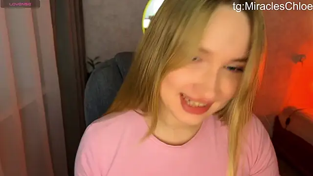 ChloeMillerMeow's Live XXX Chat