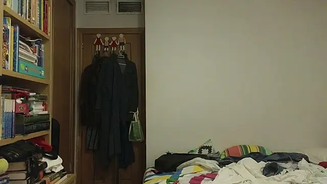curiosillo83 Adlı Modelin Canlı XXX Sohbeti