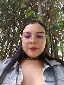 Chat +18 de Juliet_elary ao vivo