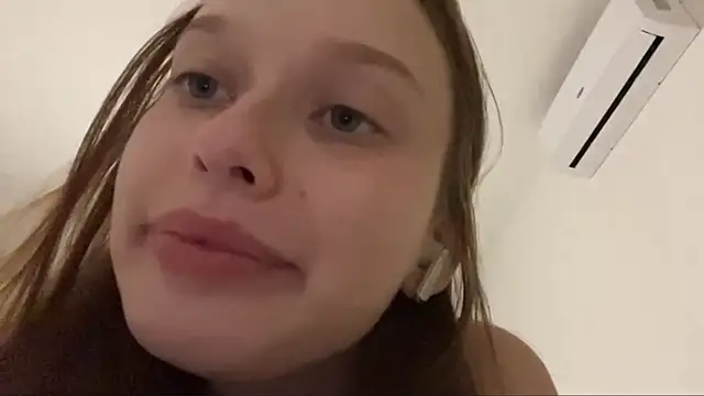 Eva_Shining_Star Live XXX-Chat