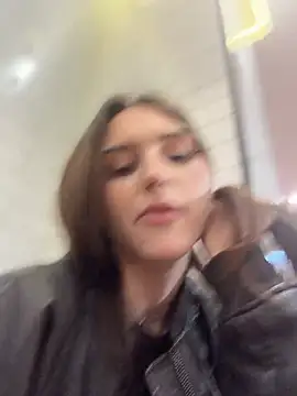AnitaFly 现场XXX聊天