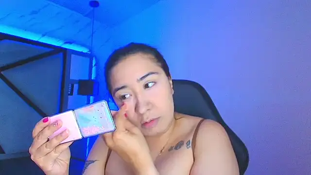 Chatroom XXX en direct de sayumi_dirty