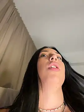 KimArts Adlı Modelin Canlı XXX Sohbeti