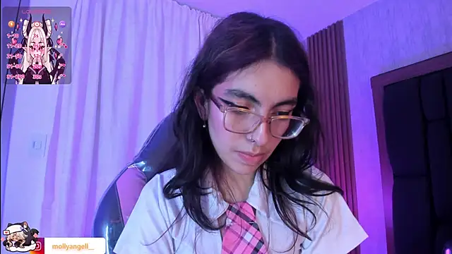 Molly_A's Live XXX Chat