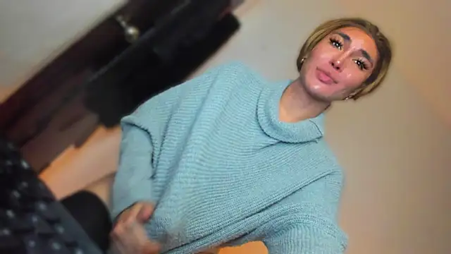 Chat +18 de MistressNextDoor_ ao vivo