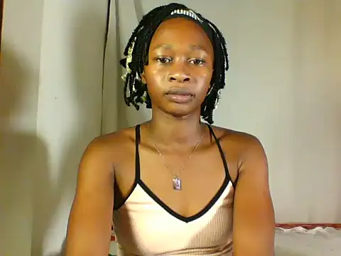 Choco_petite2 élő XXX-chatje