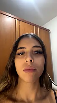 צ'אט XXX בשידור חי של SexyAninha18