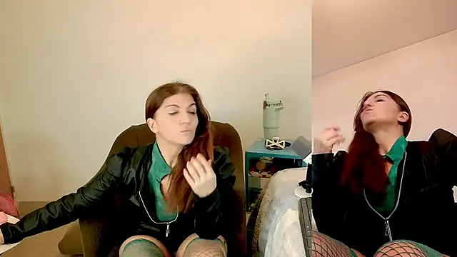 Carolain3_9's Live XXX Chat