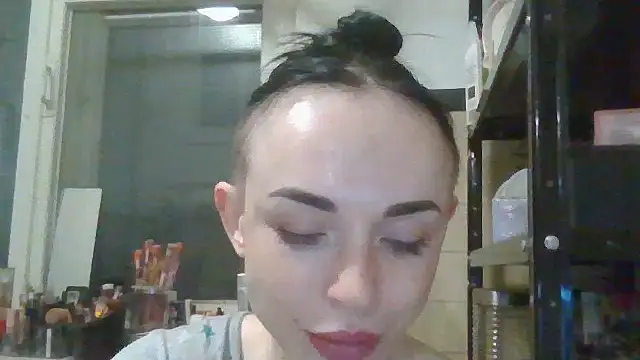 Trinsy_Love Chat XXX in diretta