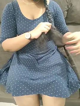 Chandrakala25 লাইভ XXX চ্যাট
