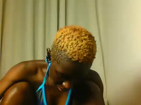 Chat XXX ao vivo de Goldy_petite
