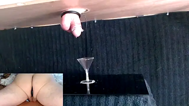 Thickcockshaved: вебкам-шоу