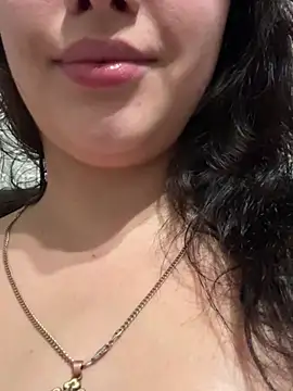 Živý XXX chat 69Laura696