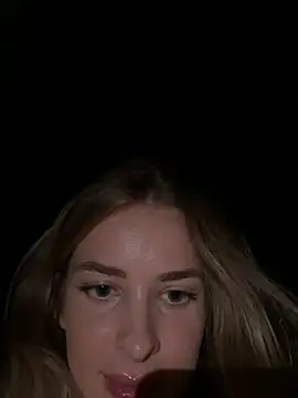EvieEvans' Live XXX Chat