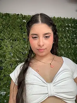 Živý XXX chat thecandydollshow