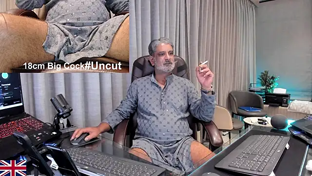 แชท XXX สดของ OnlineBossUK