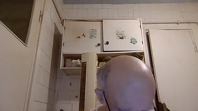 mariusica1@xh live XXX chat