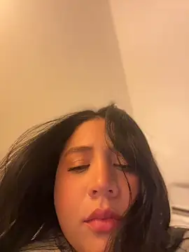 vellaah's Live XXX Chat