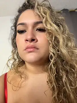 Sara_smiiith211's Live XXX Chat