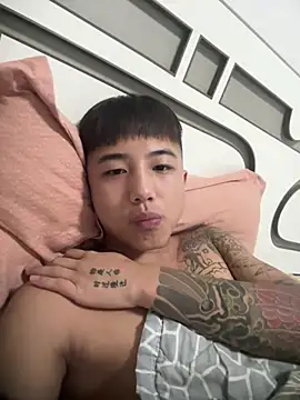 8k6660 即時 XXX 聊天