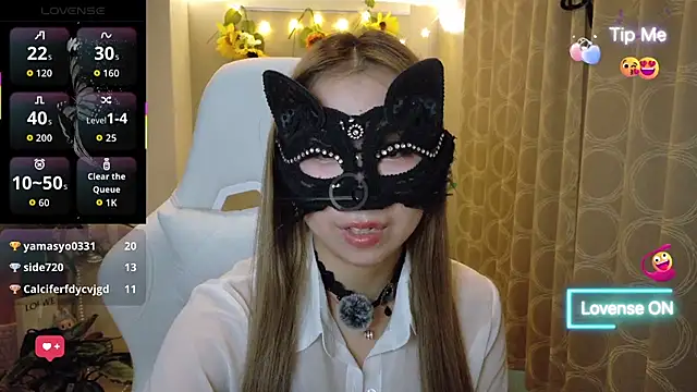 Chat +18 de arianozomi_0808 ao vivo
