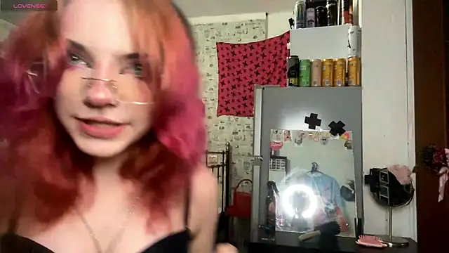 Živý XXX chat RedKittySquirrel