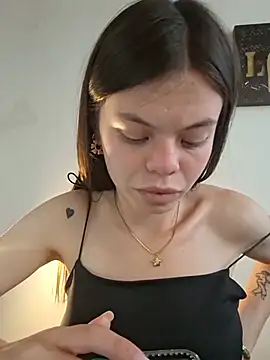 _Isabella-7's Live XXX Chat