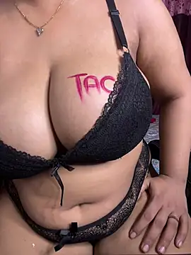 DarlingRuby Adlı Modelin Canlı XXX Sohbeti